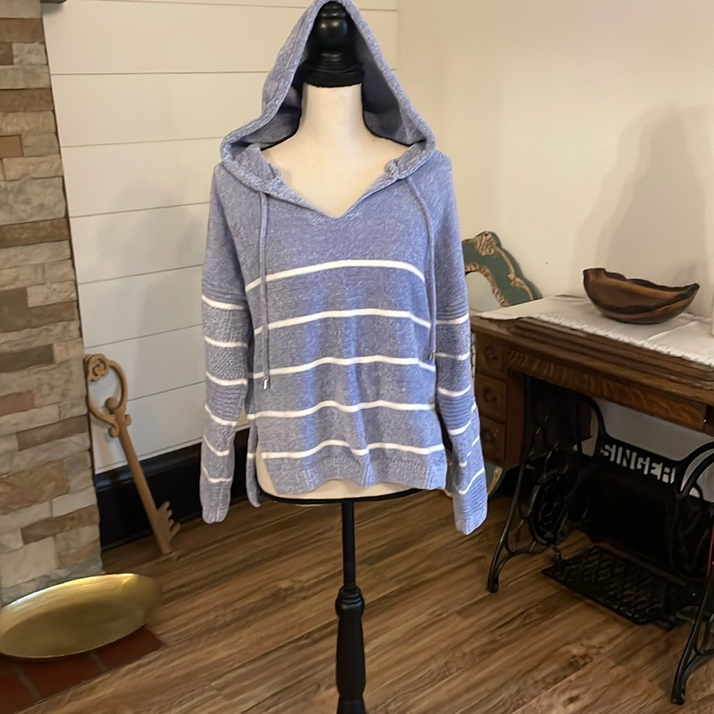Rachel Zoe Blue and White V-Neck Sweater